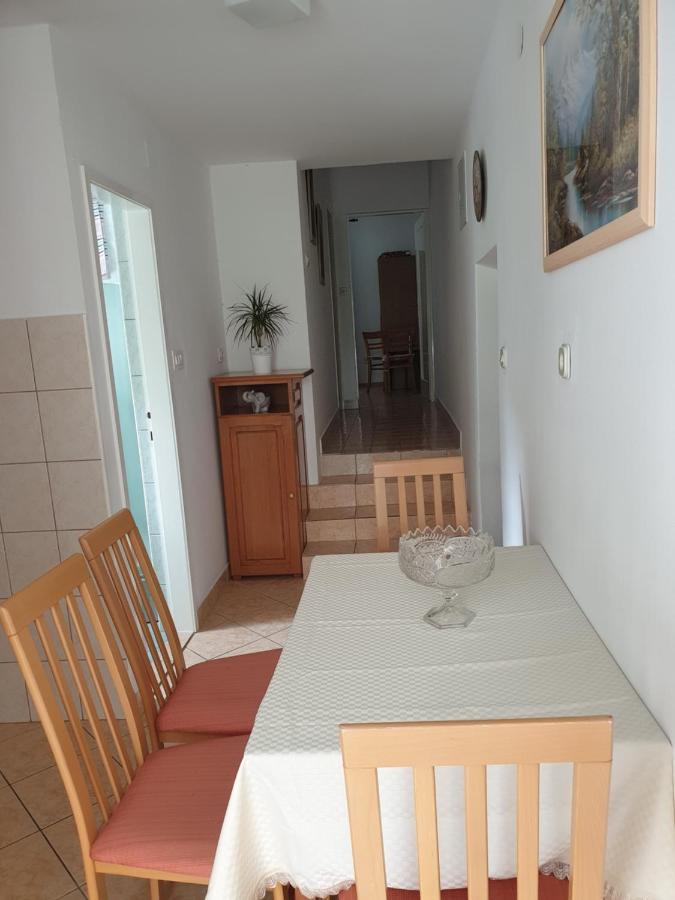 Apartmani I Sobe Jusic Rab Town Exterior photo